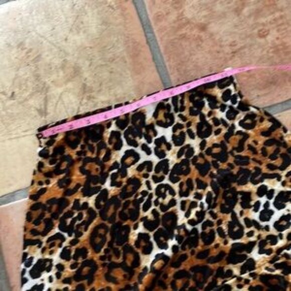 🌸 New AQUA ✨ Leopard Print  Velvet Ruffle Tiered Mini Skirt - Picture 4 of 5